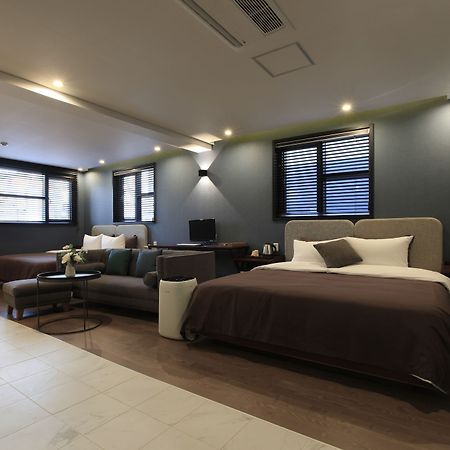 Brown Dot Hotel Yangjeong Busan Eksteriør billede