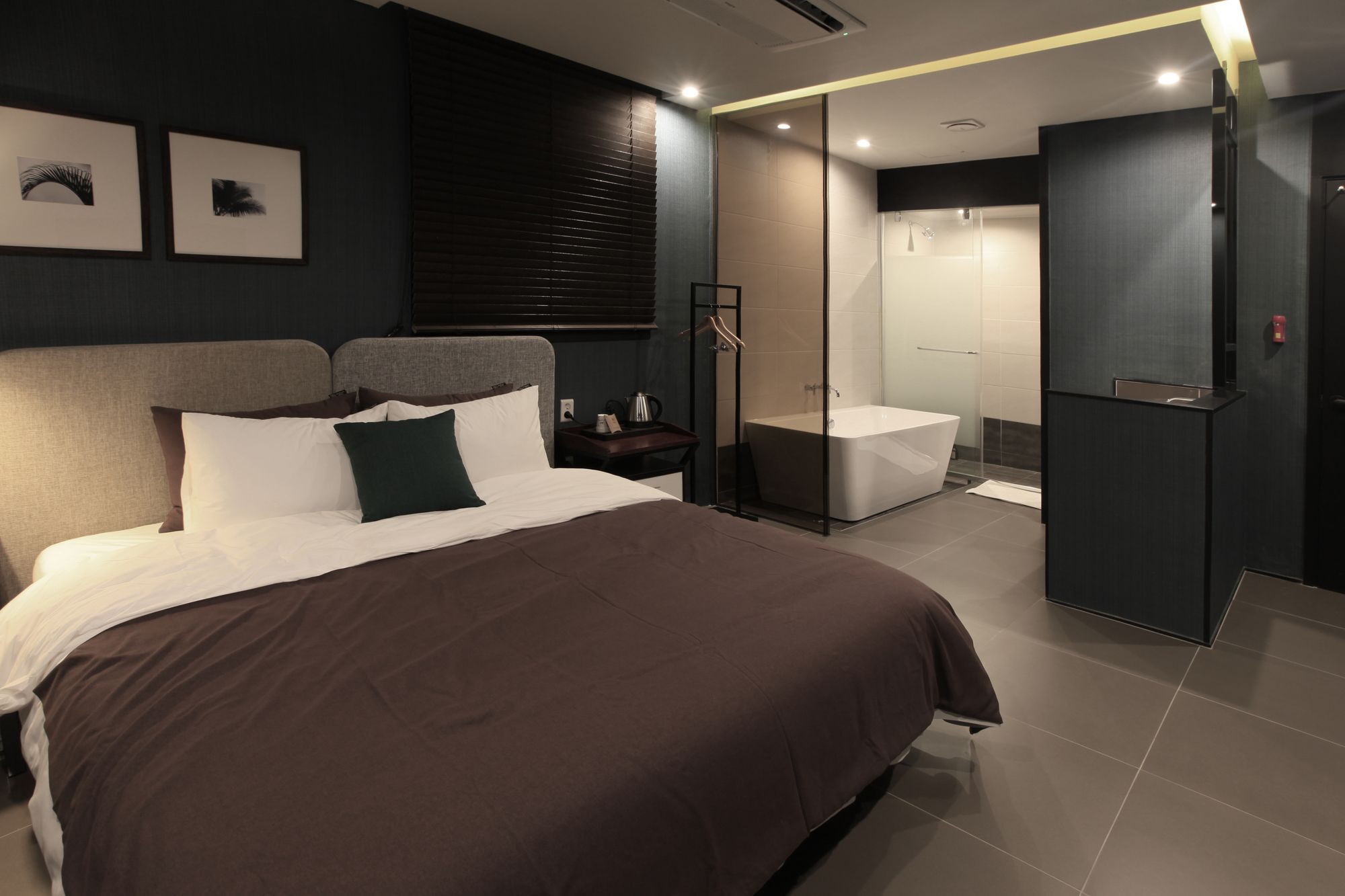 Brown Dot Hotel Yangjeong Busan Eksteriør billede